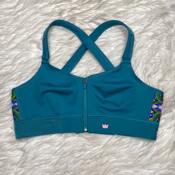 SHEFIT Other - NWT shefit luxe sports bra